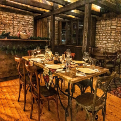 РОЈАЛ ВИНАРИЈА КВИН МАРИЈА